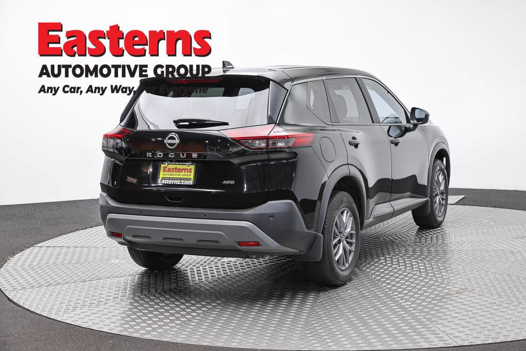 Used 2023 Nissan Rogue S AWD/4WD image 6