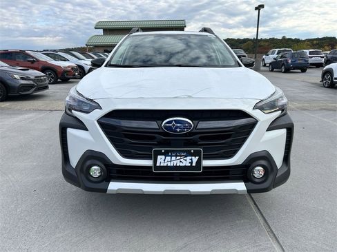 Certified 2025 Subaru Outback Limited image 3