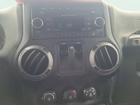 Used 2015 Jeep Wrangler Sport w/ Quick Order Package 23S AWD/4WD image 25