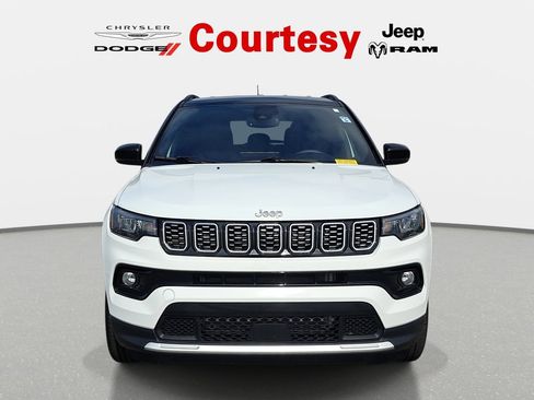 Certified 2024 Jeep Compass Limited AWD/4WD image 9