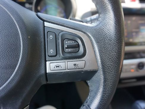 Used 2017 Subaru Outback 2.5i Limited AWD/4WD image 8