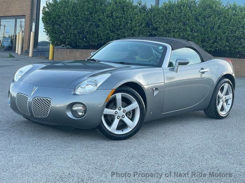 Used 2006 Pontiac Solstice Convertible w/ Premium Package RWD image 22
