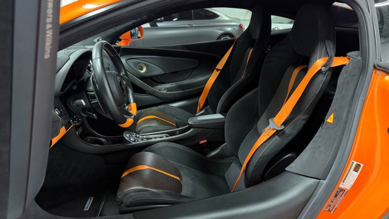 Used 2017 McLaren 570S Coupe RWD image 34