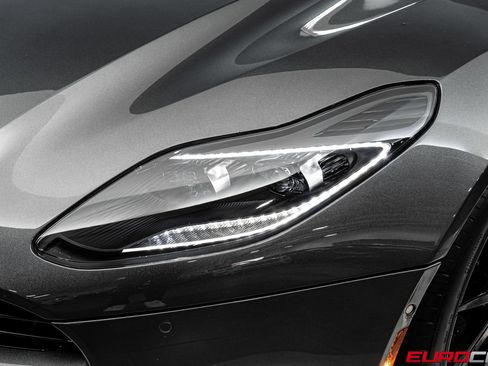 Used 2019 Aston Martin DB11 Volante RWD image 12