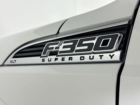 Used 2015 Ford F350 XLT w/ Camper Package image 26