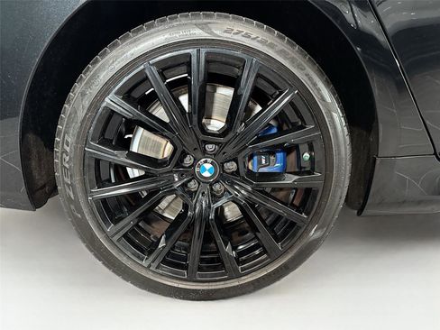 Used 2022 BMW 740i w/ M Sport Package RWD image 37