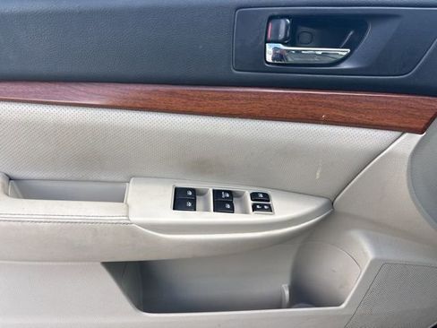 Used 2014 Subaru Outback 2.5i Limited w/ Moonroof Package image 18