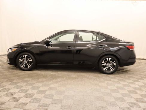 Used 2022 Nissan Sentra SV image 2