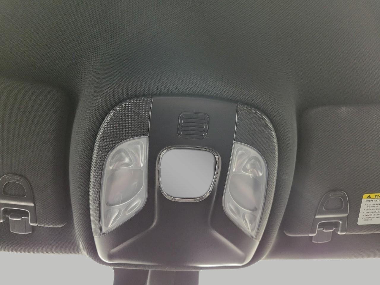 Used 2025 Jeep Compass Trailhawk AWD/4WD image 18