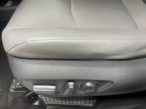 Used 2021 Toyota Sienna XLE w/ XLE Plus Package image 23