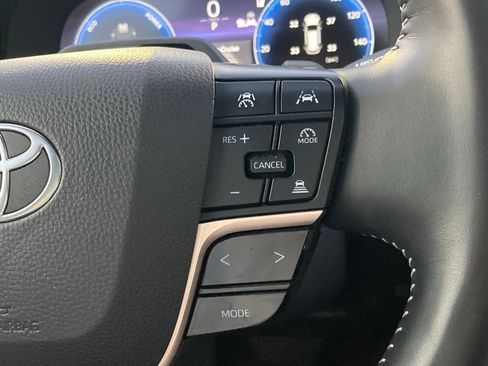 Certified 2025 Toyota Crown Signia w/ Advanced Technology Package image 19