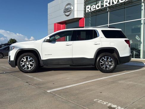 Used 2023 GMC Acadia SLT AWD/4WD image 11