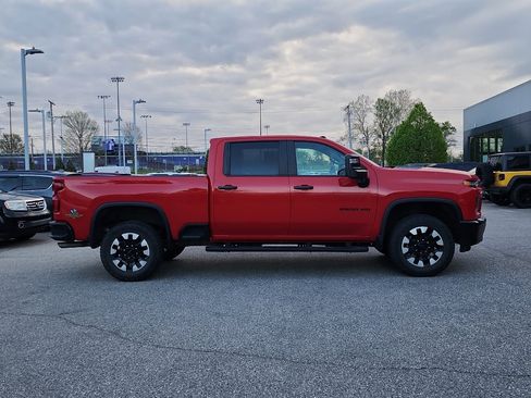 Used 2020 Chevrolet Silverado 2500 Custom w/ Custom Convenience Package image 8