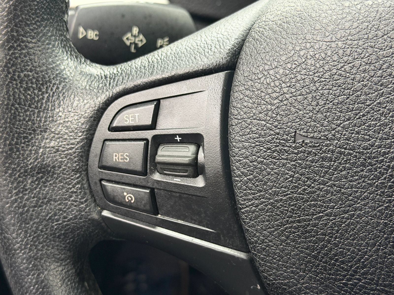 Used 2017 BMW 320i Sedan RWD image 25