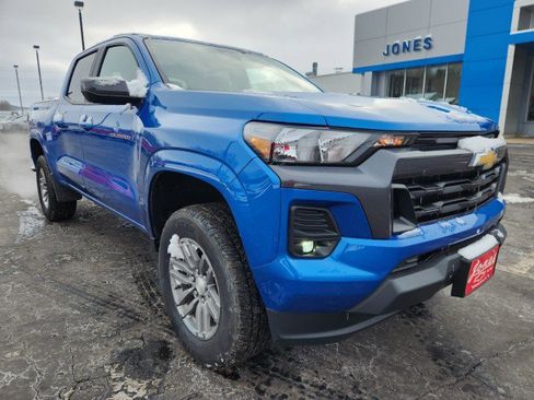 Used 2024 Chevrolet Colorado LT w/ LT Convenience Package II image 7