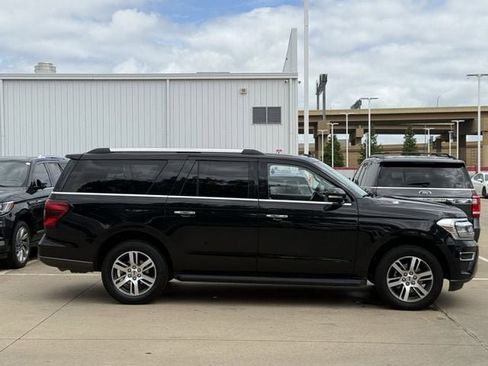 Used 2024 Ford Expedition Max Limited AWD/4WD image 3