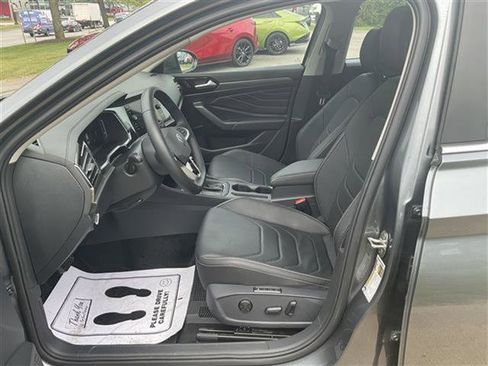 Used 2024 Volkswagen Jetta SEL image 6