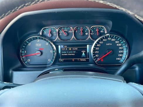 Used 2017 Chevrolet Silverado 1500 High Country image 12