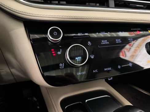 Used 2023 INFINITI QX60 Luxe w/ Performance Audio Package image 27