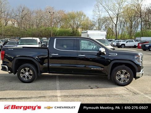 Certified 2025 GMC Sierra 1500 SLT image 9