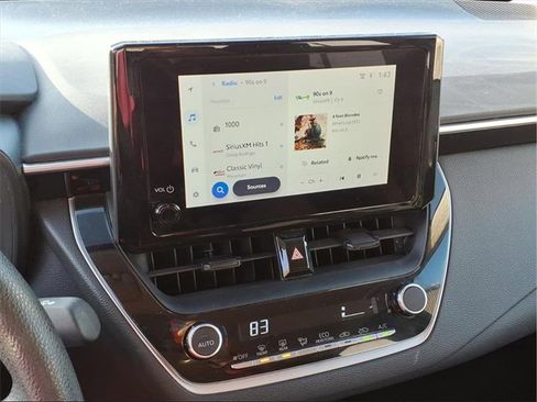 Used 2023 Toyota Corolla LE image 9