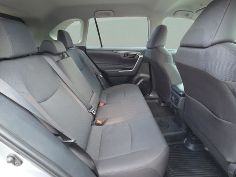 Certified 2025 Toyota RAV4 LE FWD image 15