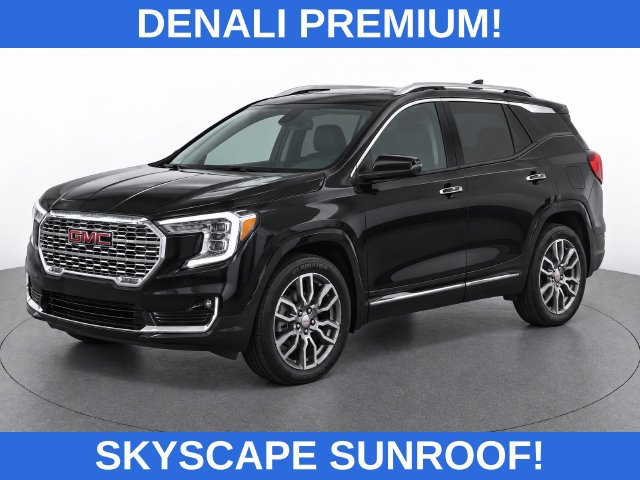 Used 2022 GMC Terrain Denali w/ Denali Premium Package AWD/4WD image 1