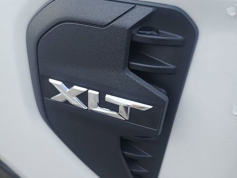 Used 2024 Ford Ranger XLT w/ FX4 Off-Road Package image 11