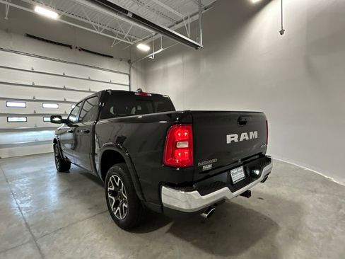 Used 2025 RAM 1500 Laramie AWD/4WD image 8
