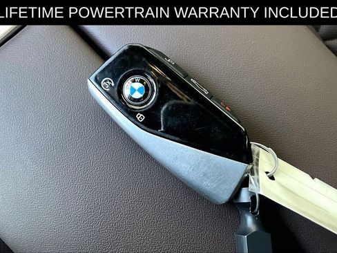 Used 2025 BMW 740i xDrive image 12