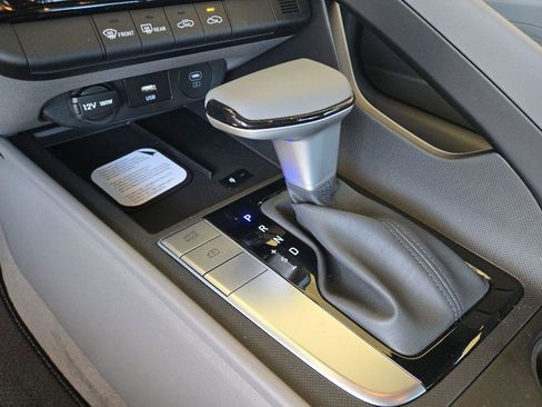 New 2026 Hyundai Elantra Sport FWD image 16