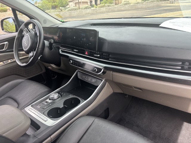 Used 2026 Kia Carnival LXS FWD image 12