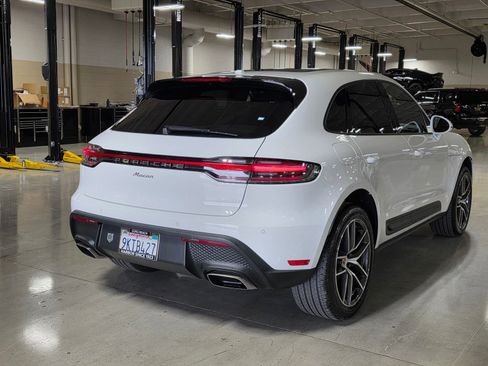 Used 2024 Porsche Macan AWD/4WD image 11