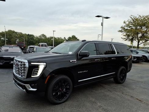 New 2026 GMC Yukon XL Denali w/ Sun & Power Step Package image 11