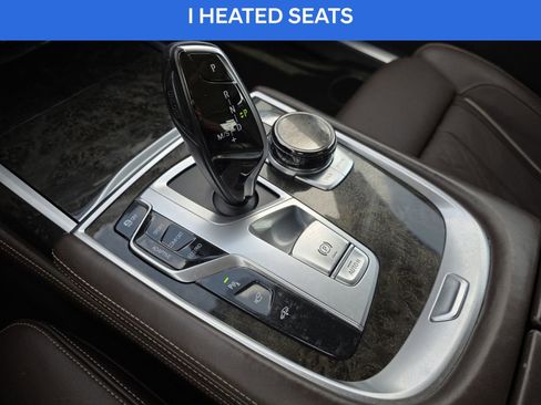 Used 2017 BMW 740i image 25