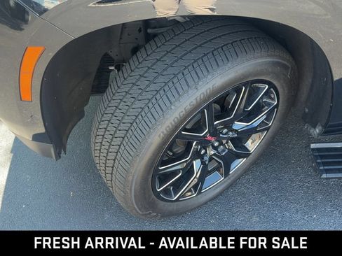 Used 2025 GMC Yukon XL Denali w/ Sun & Power Step Package AWD/4WD image 12