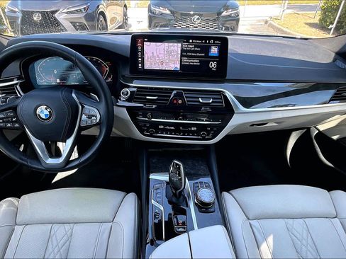 Used 2021 BMW 540i w/ Executive Package RWD image 16