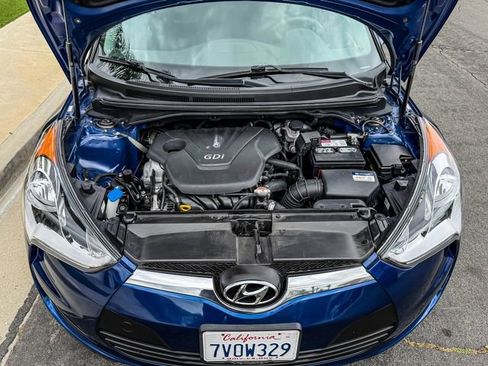 Used 2016 Hyundai Veloster FWD image 28