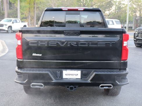 Used 2025 Chevrolet Silverado 1500 LT Trail Boss w/ Convenience Package II image 8