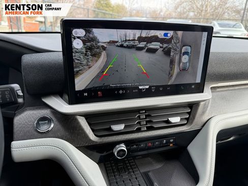 Used 2025 Ford Explorer Platinum w/ LUX Leather Package image 24