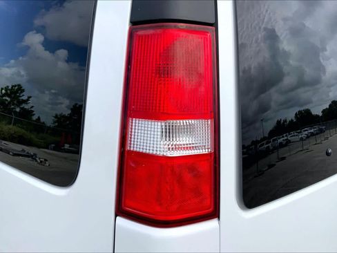 Used 2025 GMC Savana 3500 LT w/ LT Preferred Equipment Group RWD image 26