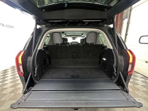 Used 2025 Ford Expedition Active image 21