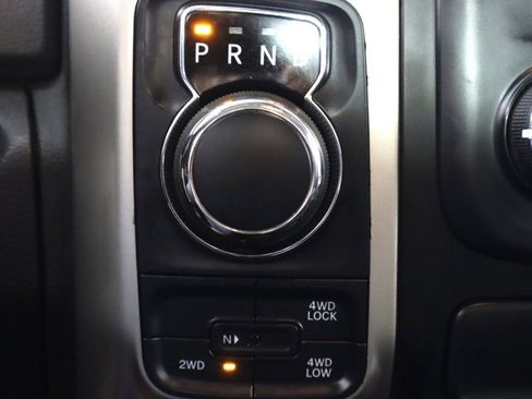 Used 2018 RAM 1500 Classic SLT AWD/4WD image 25