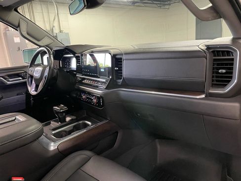 Used 2022 GMC Sierra 1500 SLT w/ SLT Premium Plus Package AWD/4WD image 27