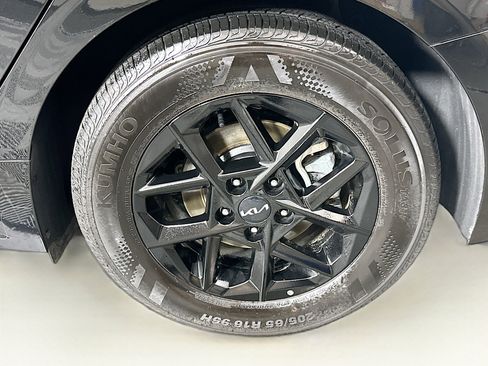 Used 2025 Kia K5 LXS image 11