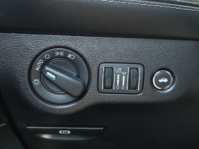 Used 2022 Dodge Challenger R/T Scat Pack RWD image 31