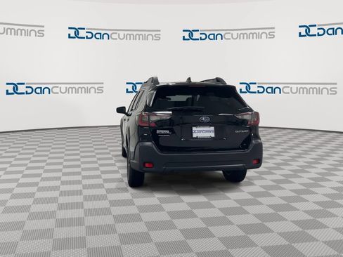 Used 2023 Subaru Outback Premium AWD/4WD image 7