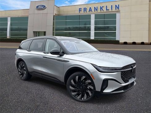 New 2026 Lincoln Nautilus Reserve w/ Jet Appearance Package image 1