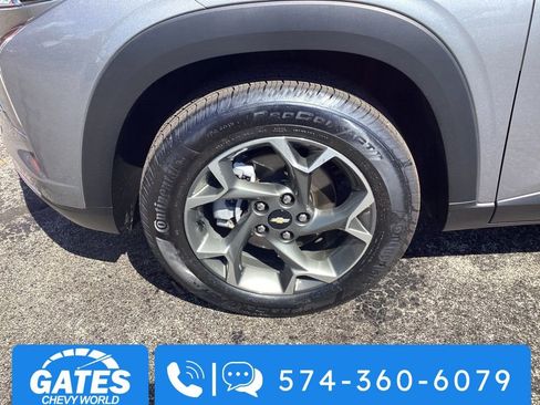 Used 2024 Chevrolet Trax LT w/ Driver Confidence Package image 32
