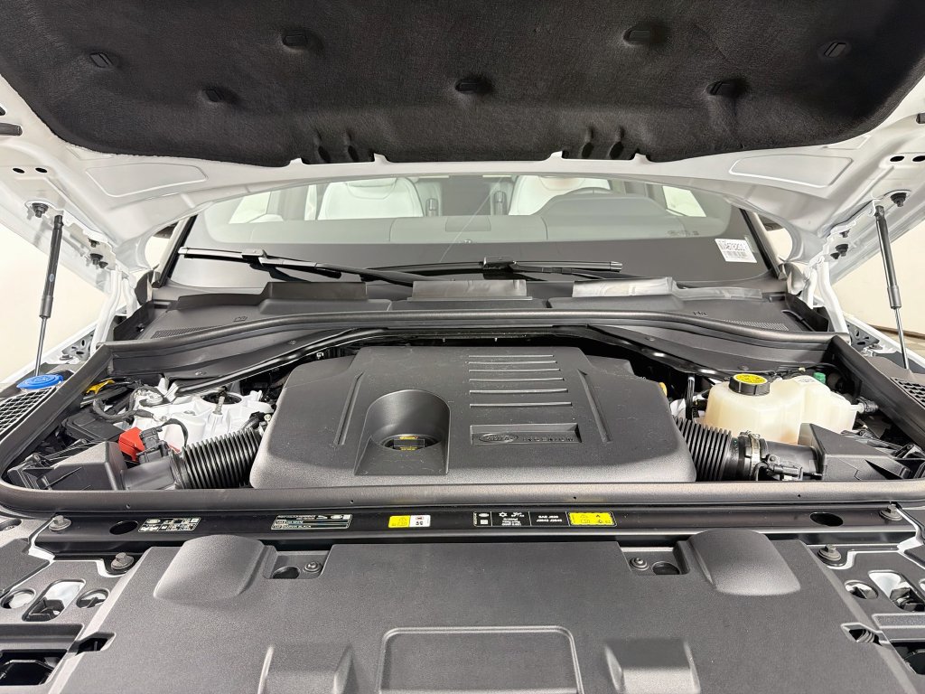 New 2027 Land Rover Range Rover Sport Battersea AWD/4WD image 32